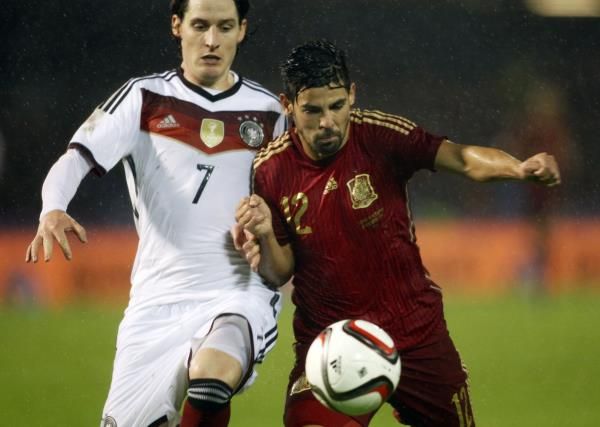 2014-11-18t215730z_1577942596_gm1eabj0gff01_rtrmadp_3_soccer-friendly_reuters