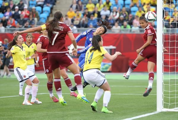 2015-06-09t212247z_1987674261_nocid_rtrmadp_3_soccer-women-s-world-cup-colombia-at-mexico_reuters