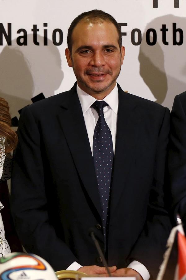 الأمير علي بن الحسين  