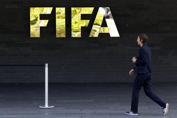 2015-06-10t085241z_371435760_gf10000122609_rtrmadp_3_soccer-fifa-election_reuters
