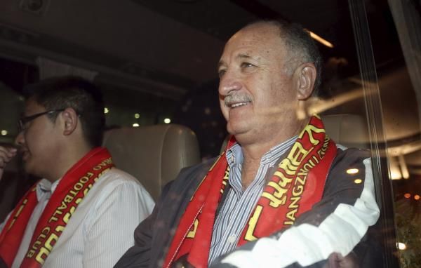 2015-06-12t030743z_1211280082_gf10000124785_rtrmadp_3_soccer-china-scolari_reuters