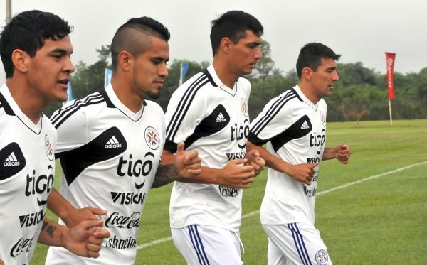 2013-10-13t174718z_221483639_gm1e9ae04ad01_rtrmadp_3_soccer-world_reuters