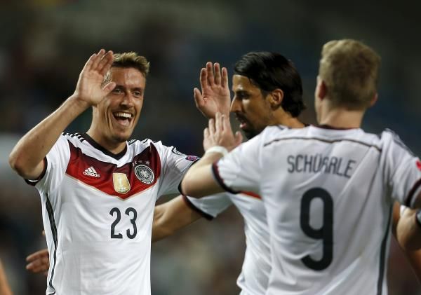 2015-06-13t210629z_231502745_gf10000126682_rtrmadp_3_soccer-euro_reuters