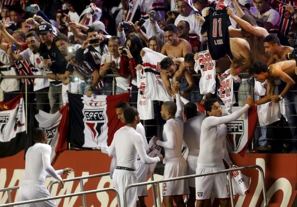 2015-05-07t005410z_611393217_gf10000086386_rtrmadp_3_soccer-libertadores_reuters