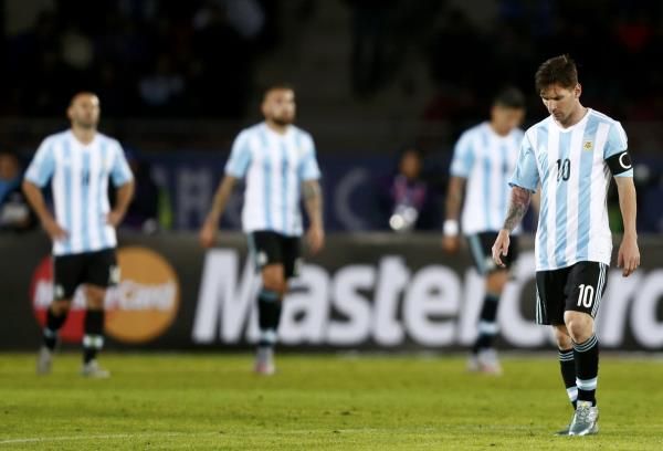 2015-06-13t232510z_329837541_tb3eb6d1t1o2r_rtrmadp_3_soccer-copa-m4_reuters