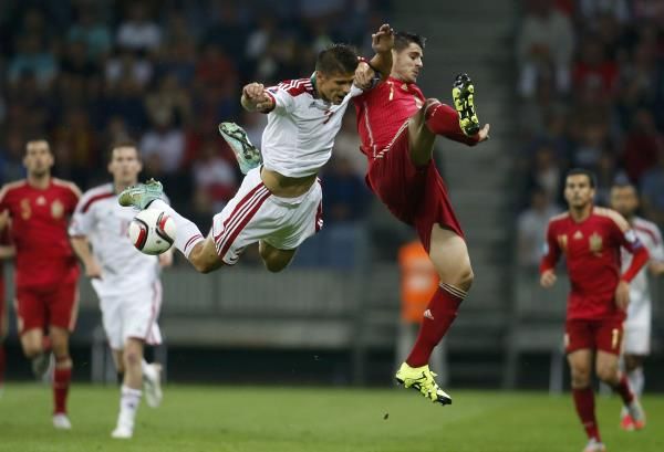 2015-06-14t190320z_1388772607_lr1eb6e1gxagx_rtrmadp_3_soccer-euro_reuters