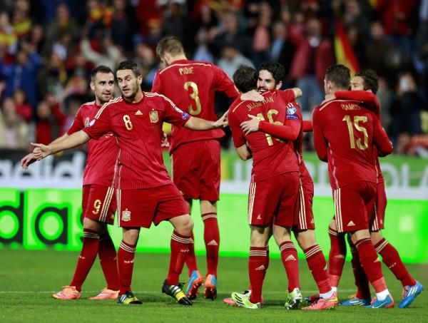 2014-11-15t203349z_749019619_gm1eabg0ciz01_rtrmadp_3_soccer-euro_reuters