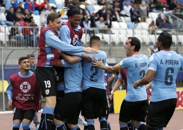 2015-06-13t201744z_1928788725_tb3eb6d1kdaxp_rtrmadp_3_soccer-copa-m3_reuters