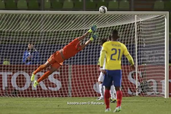 ?i=reuters%2f2015-06-15%2f2015-06-15t225135z_843538404_tb3eb6f1rhpjc_rtrmadp_3_soccer-copa-m7_reuters