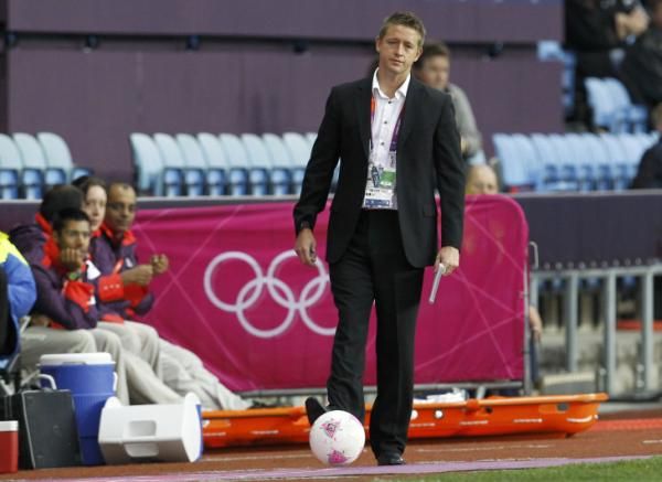 2012-07-31t194829z_377637319_tb3e87v1j0j2b_rtrmadp_3_oly-socc-fbwsoc-fbw400e05_reuters