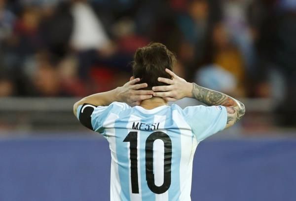 2015-06-13t215940z_1475480478_tb3eb6d1p36zp_rtrmadp_3_soccer-copa-m4_reuters