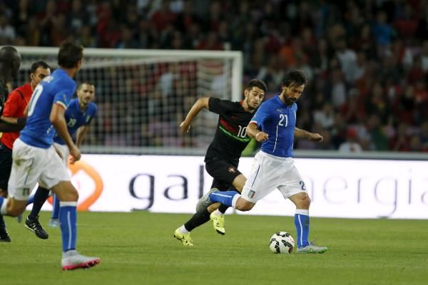 2015-06-16t203456z_1104324204_gf10000129732_rtrmadp_3_soccer-friendly_reuters