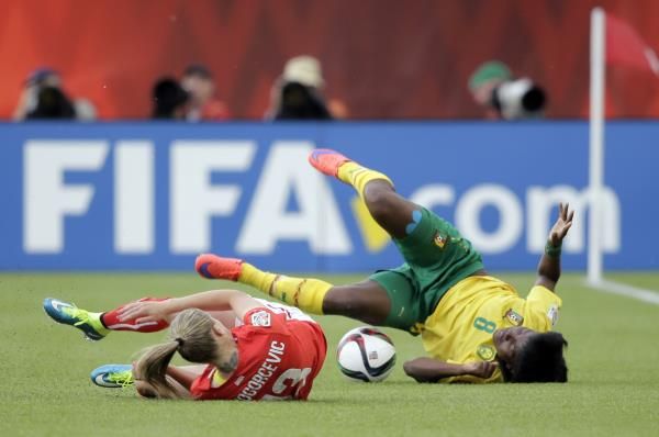 2015-06-16t225809z_1535738435_nocid_rtrmadp_3_soccer-women-s-world-cup-switzerland-at-cameroon_reuters