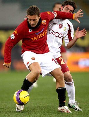 لقاء سابق بين الفريقين