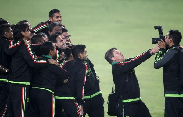 2015-06-03t023327z_1515495739_gf10000115614_rtrmadp_3_copaamerica-mexico_reuters