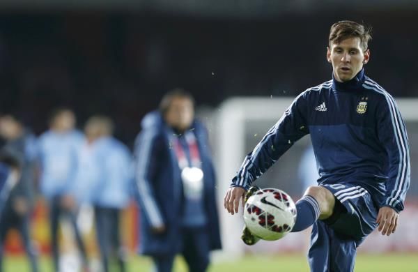 2015-06-16t231134z_1826737243_tb3eb6g1sezsq_rtrmadp_3_soccer-copa-m10_reuters