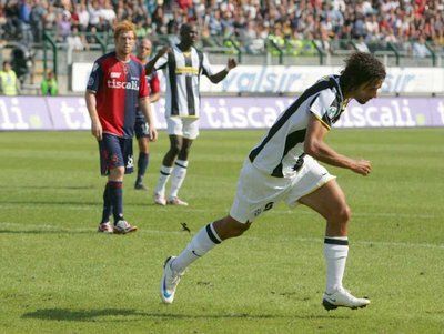 من لقاء يوفنتوس و كالياري