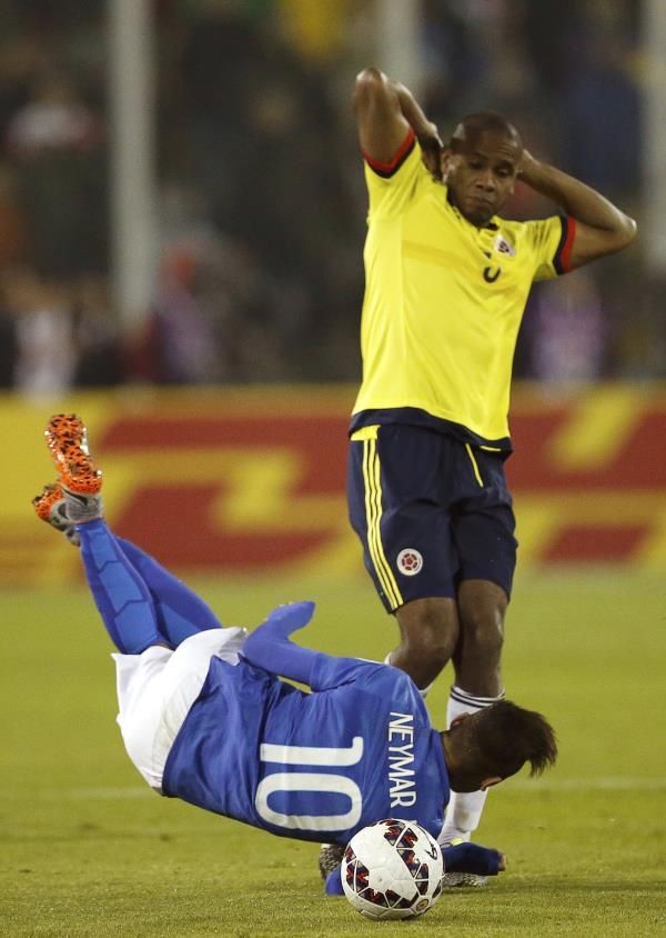 2015-06-18t013009z_357033115_tb3eb6i045y4u_rtrmadp_3_soccer-copa-m11_reuters