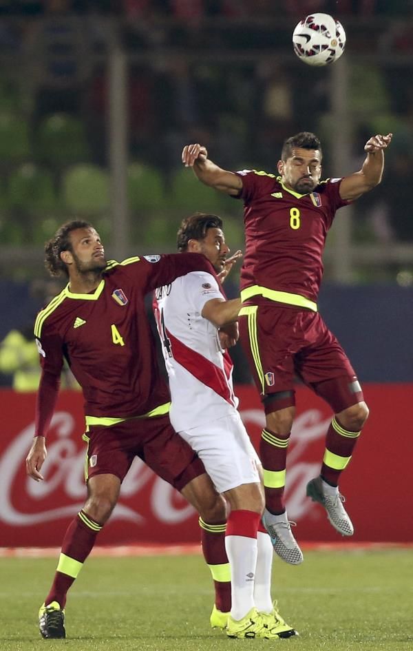 2015-06-19t000237z_554492518_tb3eb6j0043ba_rtrmadp_3_soccer-copa-m12_reuters