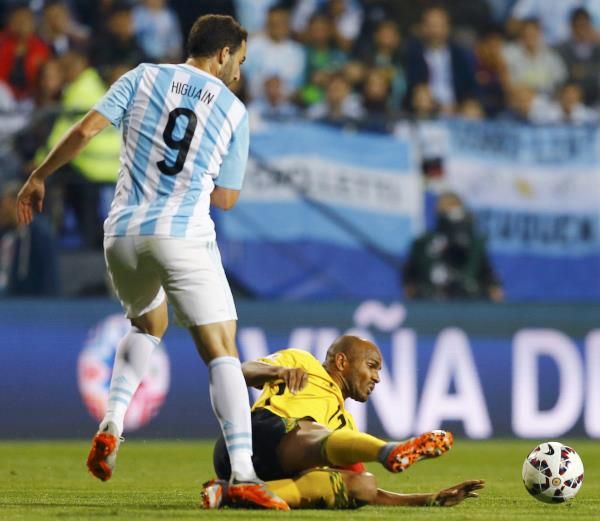 2015-06-20t221136z_2111760854_tb3eb6k1pn1ue_rtrmadp_3_soccer-copa-m16_reuters