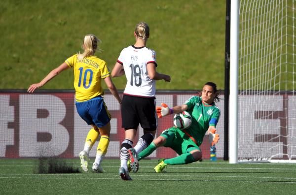 2015-06-20t214219z_523866899_nocid_rtrmadp_3_soccer-women-s-world-cup-germany-at-sweden_reuters