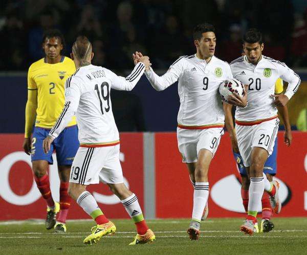 2015-06-19t223536z_1946569688_tb3eb6j1qr2gc_rtrmadp_3_soccer-copa-m13_reuters