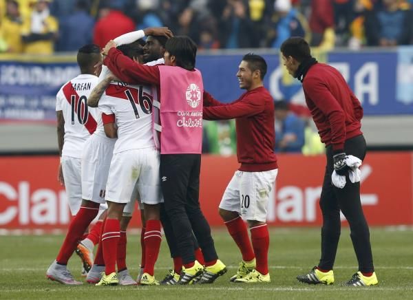 2015-06-21t210558z_1708801079_tb3eb6l1mlo0w_rtrmadp_3_soccer-copa-m17_reuters