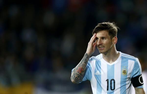 2015-06-13t225441z_1458008696_tb3eb6d1rmu1h_rtrmadp_3_soccer-copa-m4_reuters