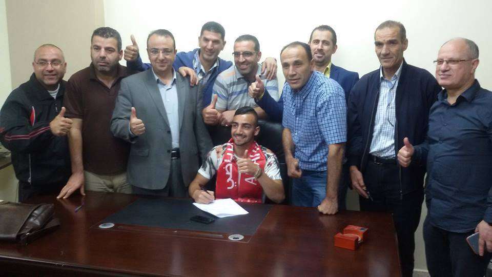 عبد الله جابر يوقع لصفوف أهلي الخليل  