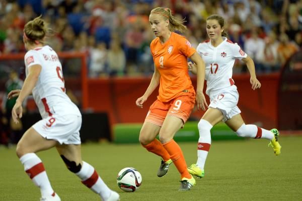 2015-06-16t001245z_533707739_nocid_rtrmadp_3_soccer-women-s-world-cup-netherlands-at-canada_reuters