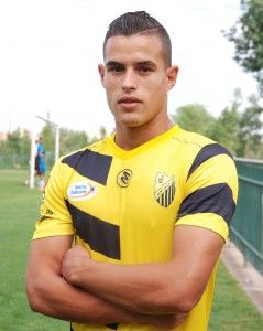  أنور العزيزي 