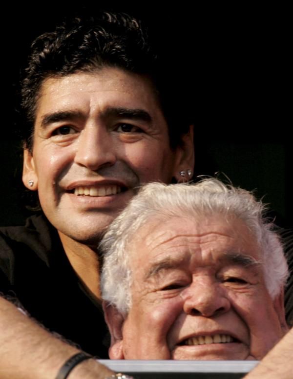 2015-06-25t182243z_1875687009_gf10000139136_rtrmadp_3_people-argentina-maradona_reuters
