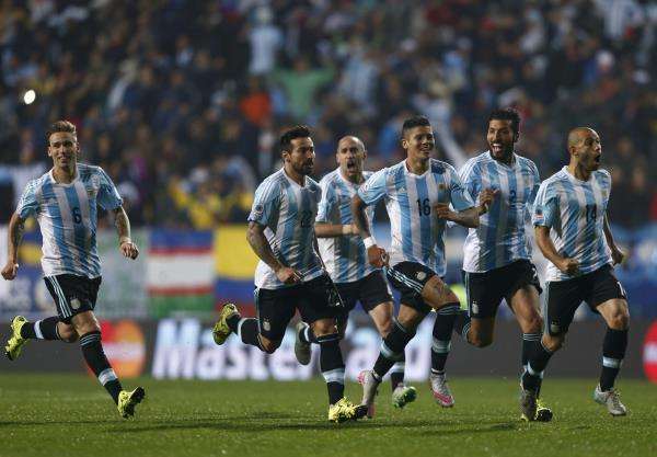 2015-06-27t015100z_1661455789_tb3eb6r054piq_rtrmadp_3_soccer-copa-m21_reuters