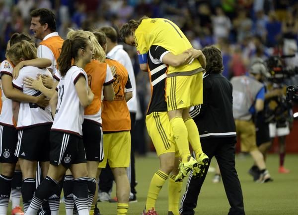 2015-06-26t224455z_1425239249_nocid_rtrmadp_3_soccer-women-s-world-cup-france-at-germany_reuters