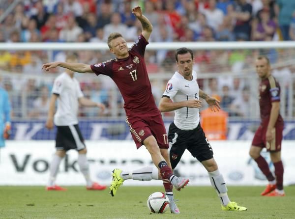 2015-06-14t171422z_293225015_lr1eb6e1bvodo_rtrmadp_3_soccer-euro_reuters