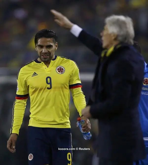 ?i=albums%2fmatches%2f994566%2f2015-06-18t015410z_1033224415_tb3eb6i05a06e_rtrmadp_3_soccer-copa-m11_reuters