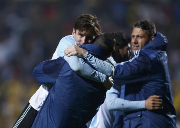 2015-06-27t015447z_1534942452_tb3eb6r05b1j0_rtrmadp_3_soccer-copa-m21_reuters