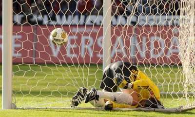 هدف هانوفر  بمرمى حارس بايرن ميونيخ ميشيل رينسنج