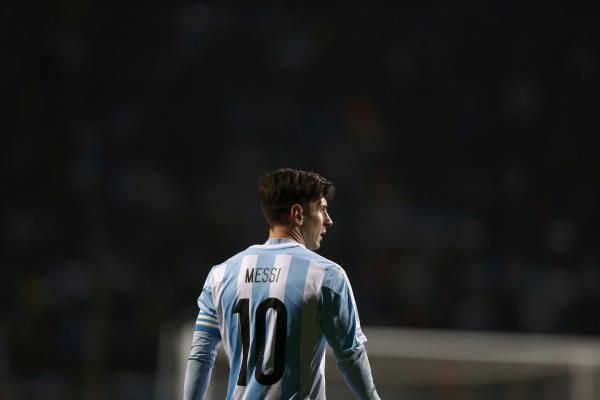 2015-06-27t005722z_1424466604_tb3eb6r02ncff_rtrmadp_3_soccer-copa-m21_reuters