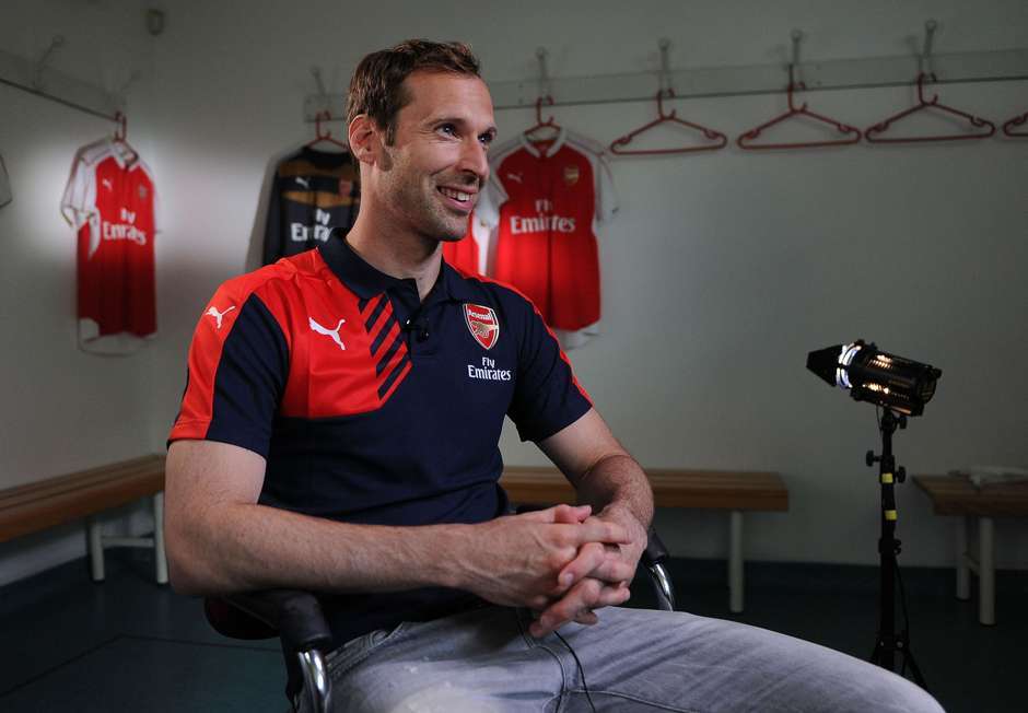 petr-cech-arsenal-unveiling_19uhf8uxifz781dp263ebh3vbr