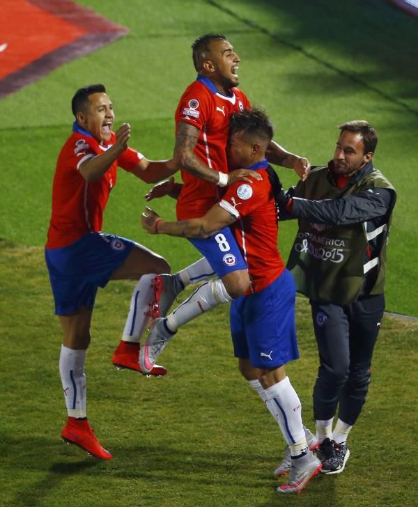 2015-06-30t010408z_1663849599_tb3eb6u02ymfo_rtrmadp_3_soccer-copa-m23_reuters