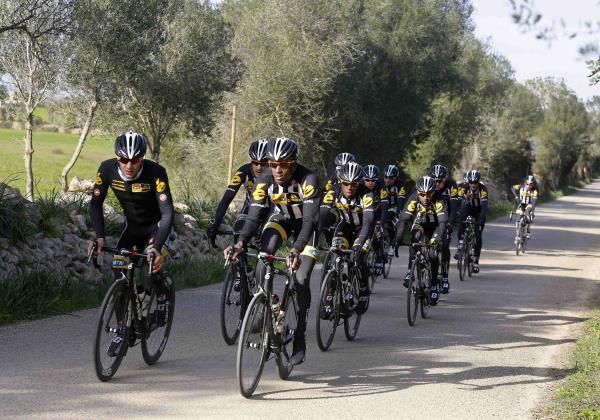 2015-01-26t155146z_887398759_gm1eb1q1u1d01_rtrmadp_3_cycling-africa_reuters