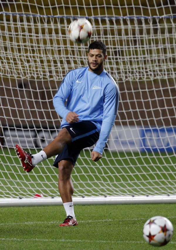 2014-12-08t180717z_2023240551_pm1eac81h1d01_rtrmadp_3_soccer-champions-zenit_reuters