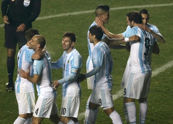 2015-07-01t013605z_259670606_tb3eb7104ftut_rtrmadp_3_soccer-copa-m24_reuters