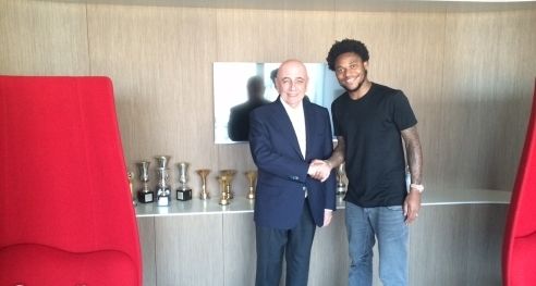 luiz_adriano_492