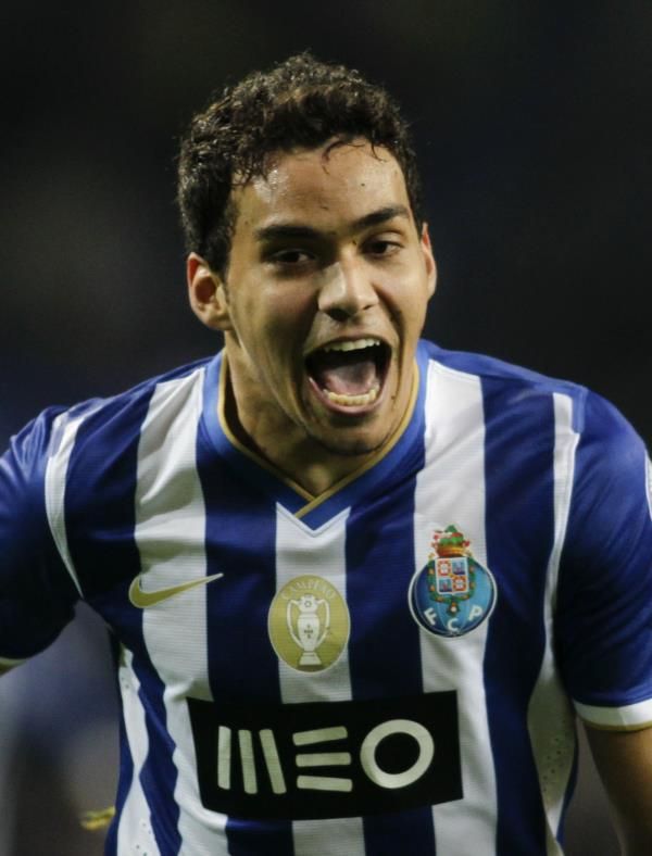 2014-01-19t211232z_669941959_gm1ea1k0efl01_rtrmadp_3_soccer-portugal_reuters