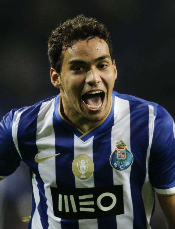 2014-01-19t211232z_669941959_gm1ea1k0efl01_rtrmadp_3_soccer-portugal_reuters