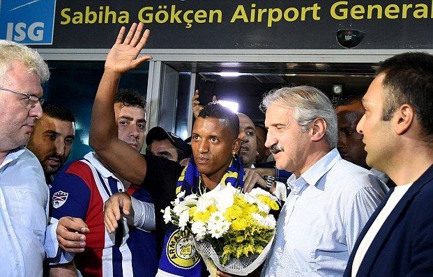 2A42302500000578-0-image-a-13_1436135097161