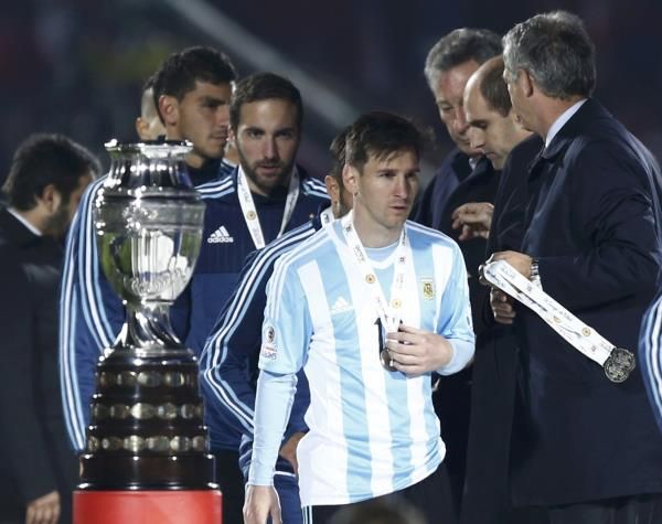 2015-07-04t232956z_1735760391_tb3eb741t9lg1_rtrmadp_3_soccer-copa-m26_reuters