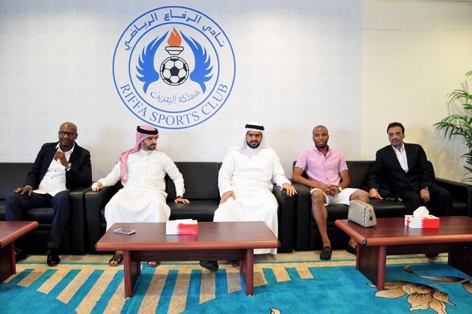 صورة خاصة لكووورة من المؤتمر الصحفي يظهر بها بني عطية وكبار الحضور